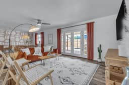 Pool, Backyard & Billiards! Ideal Tempe location