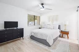 Old Town Family Stay near Trolley & Waterfront