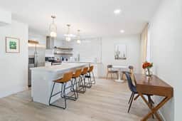 Old Town Family Stay near Trolley & Waterfront