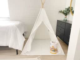 Old Town Family Stay near Trolley & Waterfront
