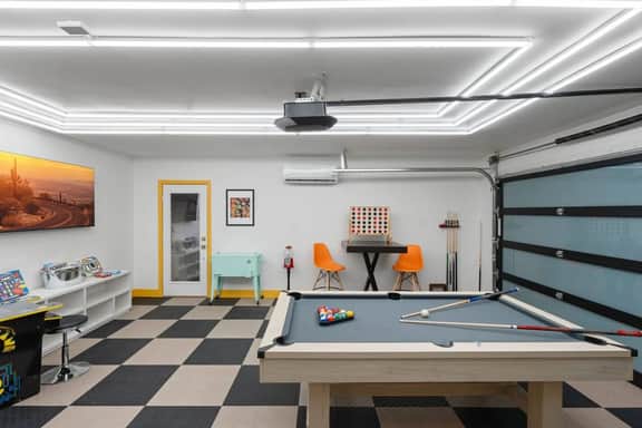 Heated Pool, Game Room & Chef's Kitchen