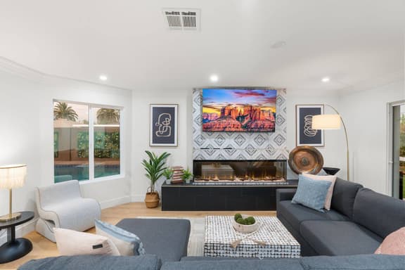 Heated Pool, Game Room & Chef's Kitchen