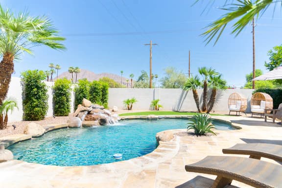 Camelback Views, Heated Pool & Fire Pit
